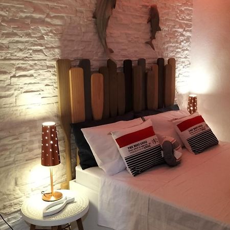 Il Pesciolino Coraggioso Apartment Bari Bagian luar foto