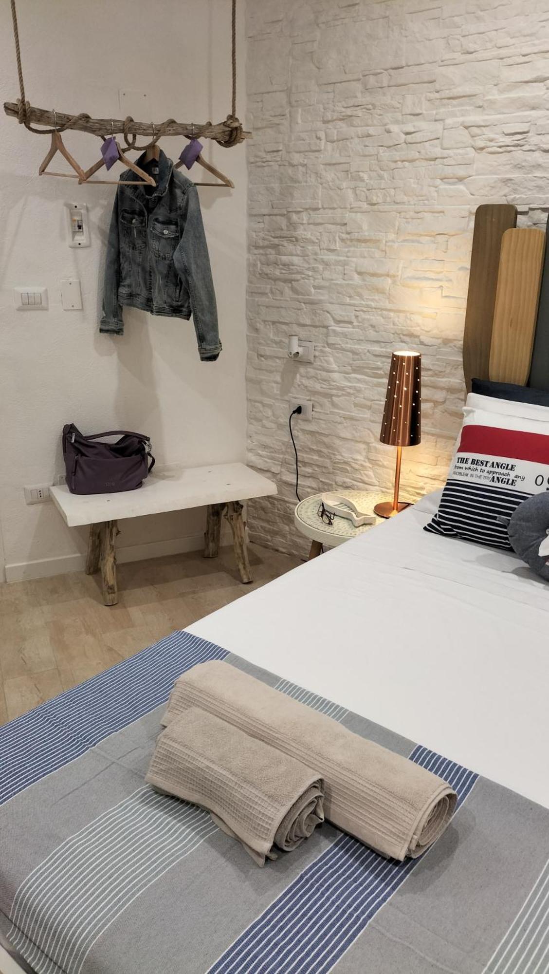 Il Pesciolino Coraggioso Apartment Bari Bagian luar foto